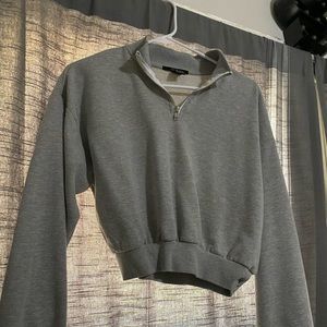 COPY - CROPPED SWEATSHIRT